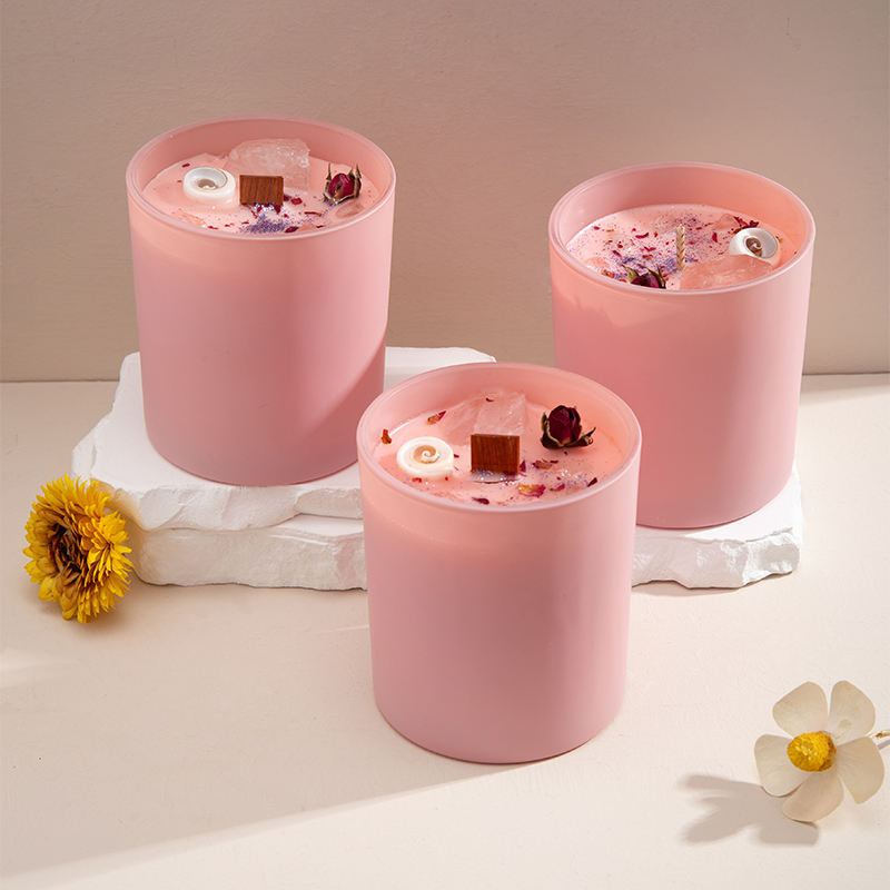 AIKUN Customize Logo Organic Soy Wax Aroma Crystal Stone Candle Luxury Essential Oil Pink Scented Candle Gift Set