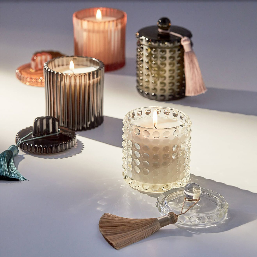 AIKUN Luxurious Glass Lid Aroma Candle Latest Handmade Fragrance Customizable Eco-Friendly Soy Wax Candle