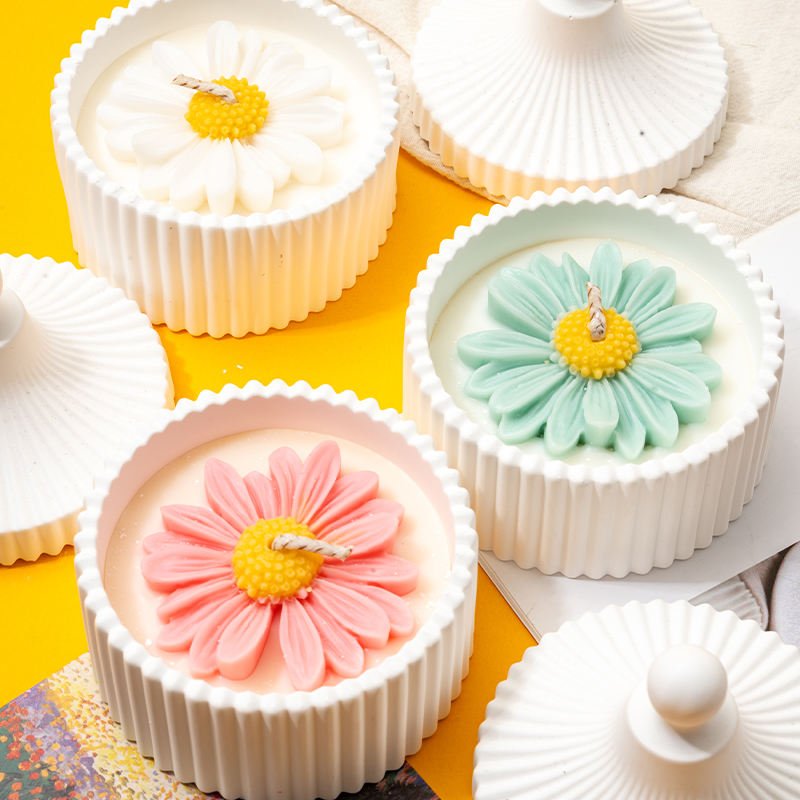 AIKUN Eco-Friendly INS Gypsum Ceramic Colorful Daisy Soy Wax Aroma Candle Gift Set for Relaxation Ambiance Creation