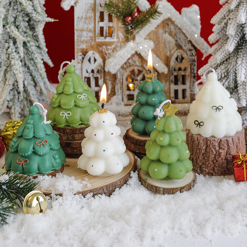 Christmas Scented Soy Wax Delicate Green and White Christmas Candle for Holiday Home Decorate
