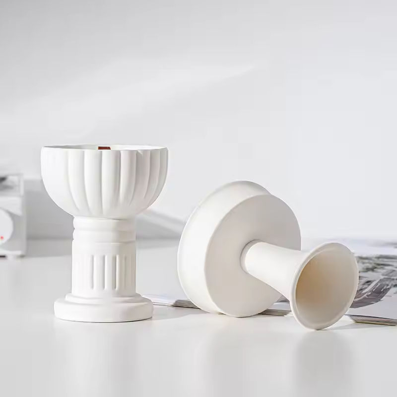 Candlestick Nordic Style Design White Ceramic Creative Aromatherapy Candle Cup Home High-Foot Desktop Ornaments Holder