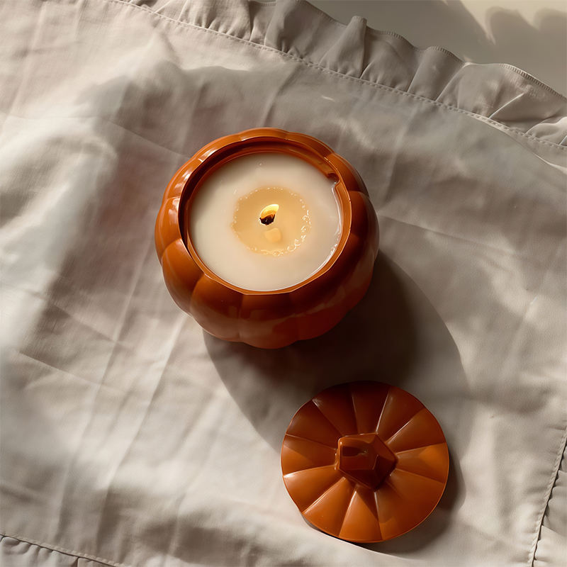 Custom Pumpkin Shaped Halloween Candles Natural Soy Wax Aromatherapy Candle for Holiday Gift Popular Candle