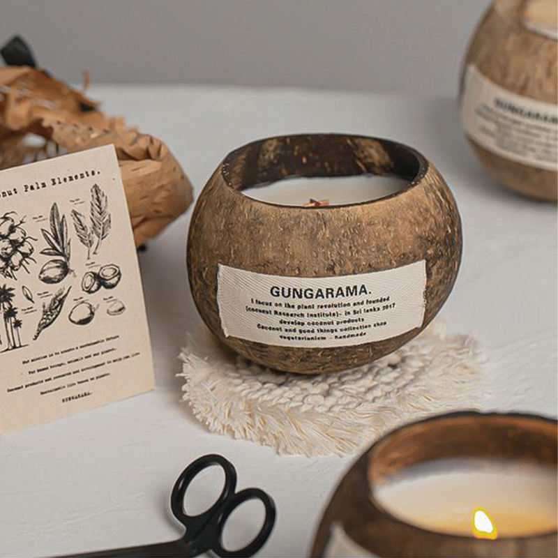 Wholesale Custom Luxury Wood Wick Coconut Bowl Candles Handmade Natural Coconut Shell Scented Candles