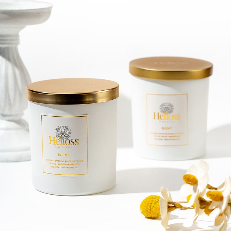 AIKUN Hot Sale Travel and Weddings Smokeless Fragrance Matte White Glass Candle Soy Wax Scented Candle with Gloden Lid