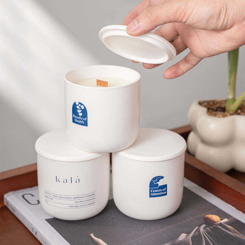 AIKUN Wholesale Price Ceramic Candle Soy Wax Popular Aromatherapy Candle for Gift with Label and Cover