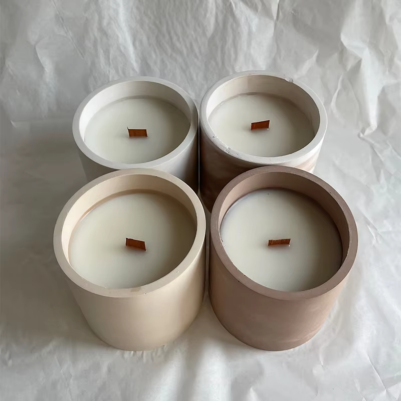 Brand Luxury Custom Logo Natural Vegetable Oil Pure Soybean Wax Fragrant Scent Candles Ceramic Jar 