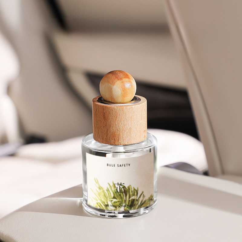 Car Aromatherapy Wooden Fragrance Long-Lasting Fresh Natural Niche Bedroom Toilet Deodorizing Liquid Fragrance In The Car