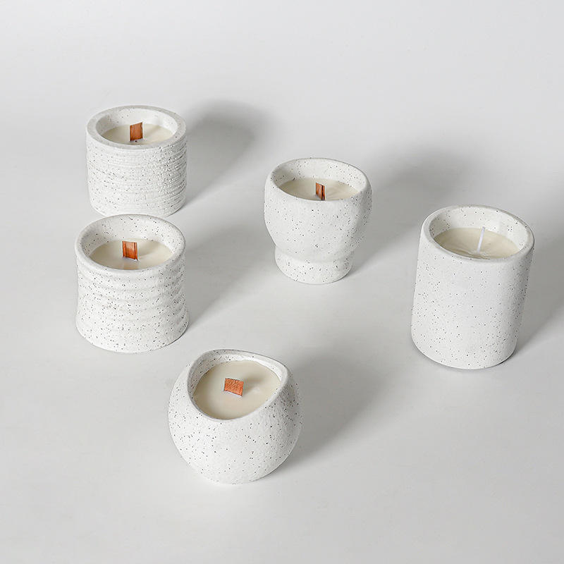 AIKUN Natural Soy Wax Scented White Ceramic Candles Custom Packaging High Quality Best Seller Low Price Aromatherapy Candles