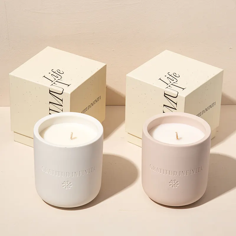 AIKUN Custom Private Brand Logo Scented Large Capacity Organic Soy Wax Scented Candles With Gift Box