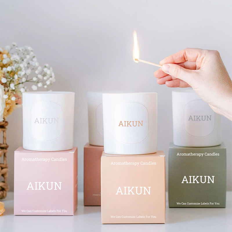 Aikun Customize Minimalism Tabletop Decorative Color Soy Wax Scented Candle Mini Transparent Cup Single Wick Candle