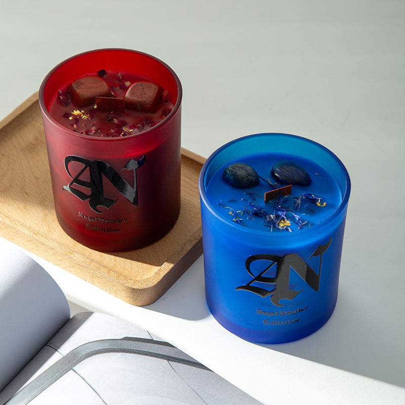 AIKUN Wholesale Luxury Private Label Classic Frosted Colorful Soy Wax Fragrance Oils Crystal Stone Scented Glass Candle