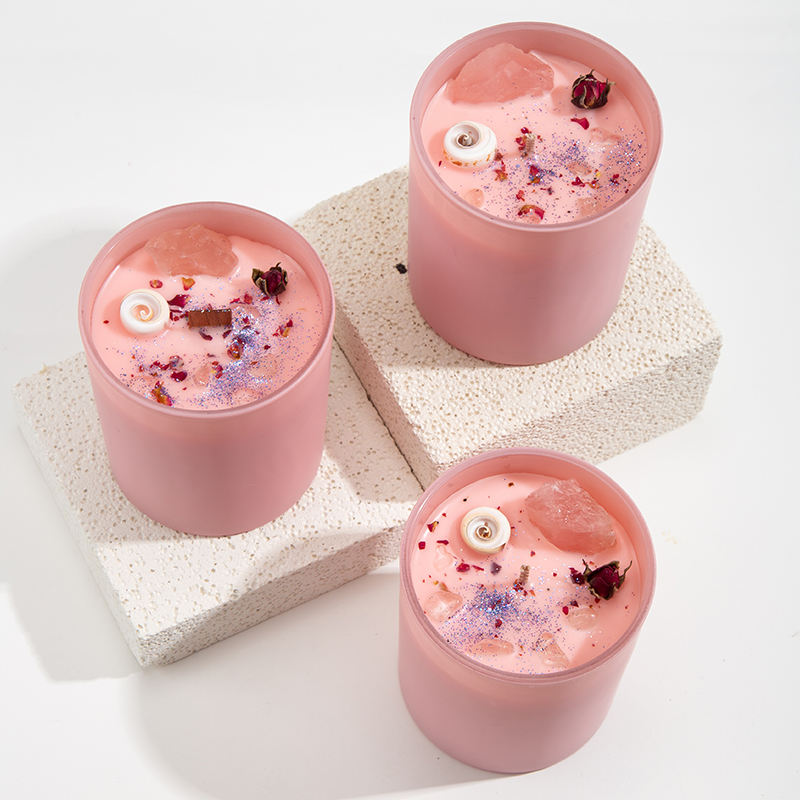 AIKUN Customize Logo Organic Soy Wax Aroma Crystal Stone Candle Luxury Essential Oil Pink Scented Candle Gift Set