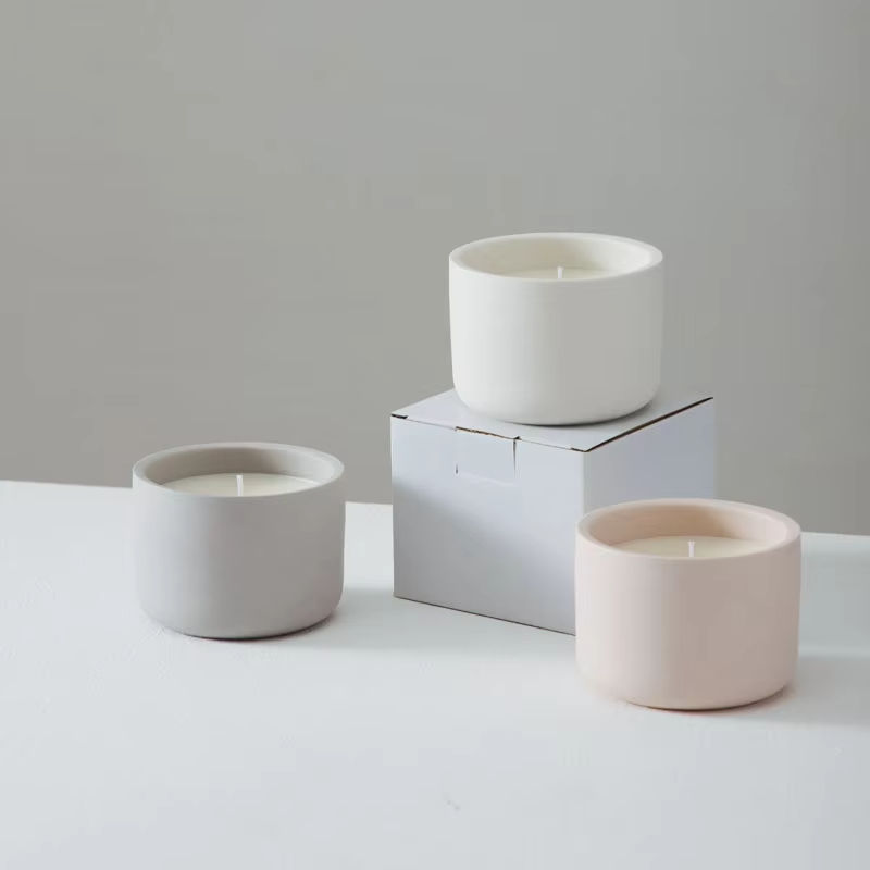 Aikun Wholesale Yaguang Modern Customized Eco Friendly Christmas Candle Container Ceramic Clay Candle Can
