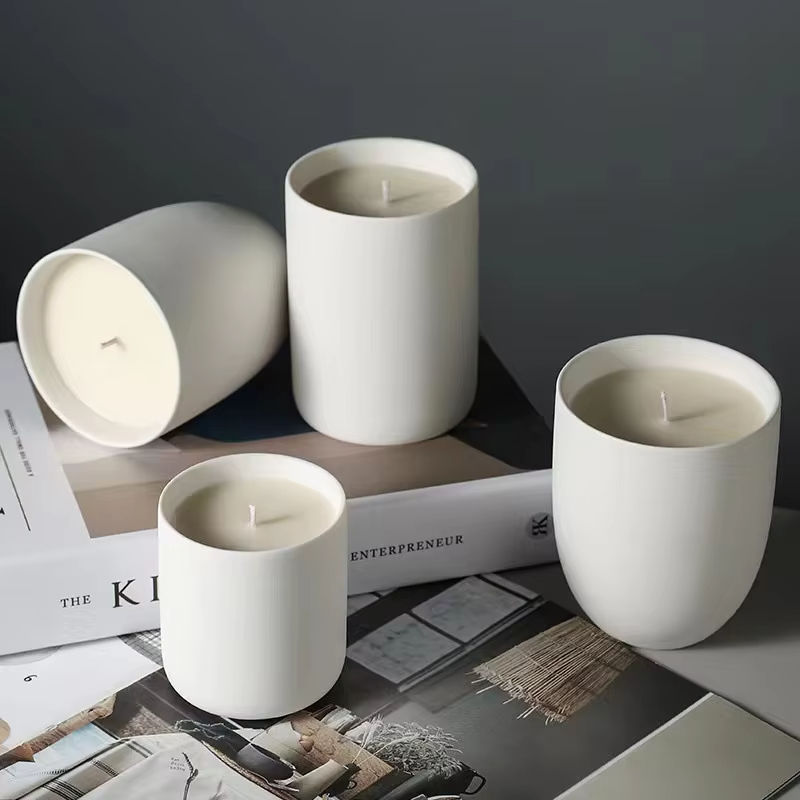 Aikun Wholesale Cheap Simple Ceramic Scented Candle Cups Ceramic Candle Jars Soy Wax For Christmas Used For Family Weddings