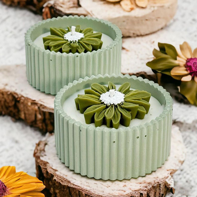 AIKUN Nordic Classic Ceramic Soy Wax Flower Wood Wick Scented Candle Luxury Valentine Scented Candles Gift Box