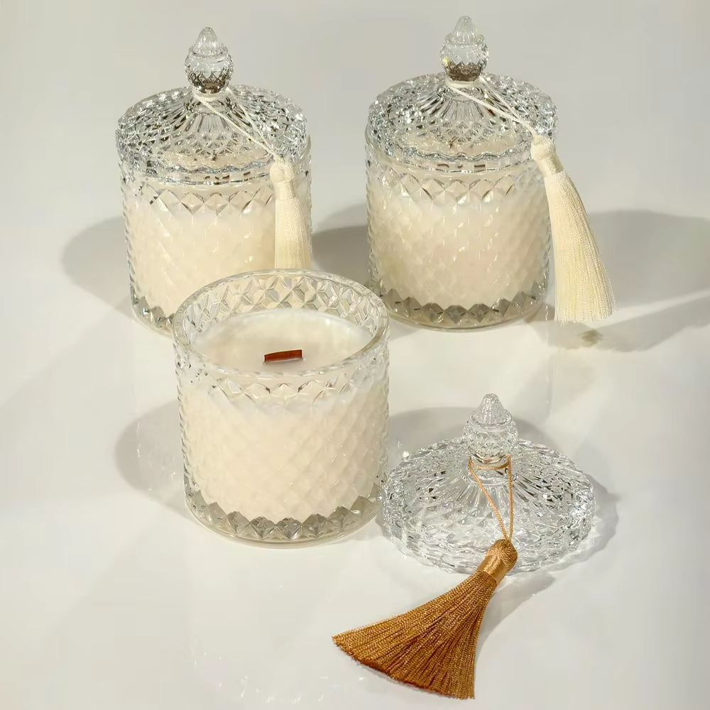 AIKUN Luxurious Glass Lid Aroma Candle Latest Handmade Fragrance Customizable Eco-Friendly Soy Wax Candle