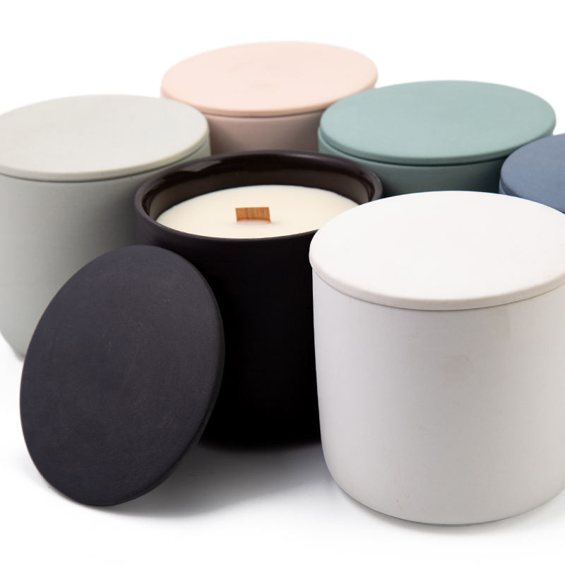 AIKUN Luxury Home Fragrance Round Ceramic Jars Soy Wax Scented Candles with Lid
