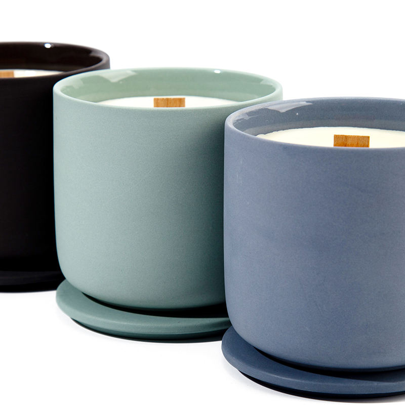 AIKUN Luxury Home Fragrance Round Ceramic Jars Soy Wax Scented Candles with Lid