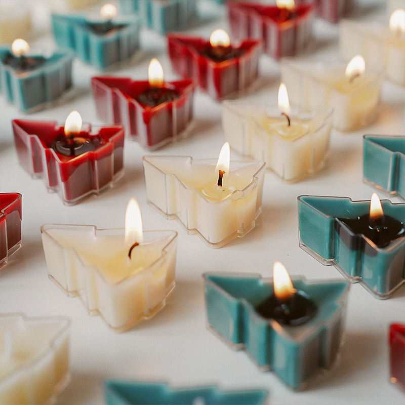 AIKUN New Arrival Organic Soy Wax Candle Christmas 3d Tree Shaped Aromatherapy Tea Candles for Holiday Decorations and Gifts