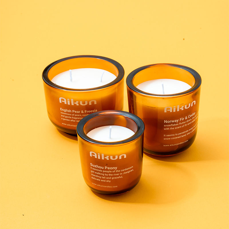 AIKUN Luxury Premium Quality Eco-Friendly Soy Wax Customizable Fragrance Essential Aroma Scented Amber Glass Candles