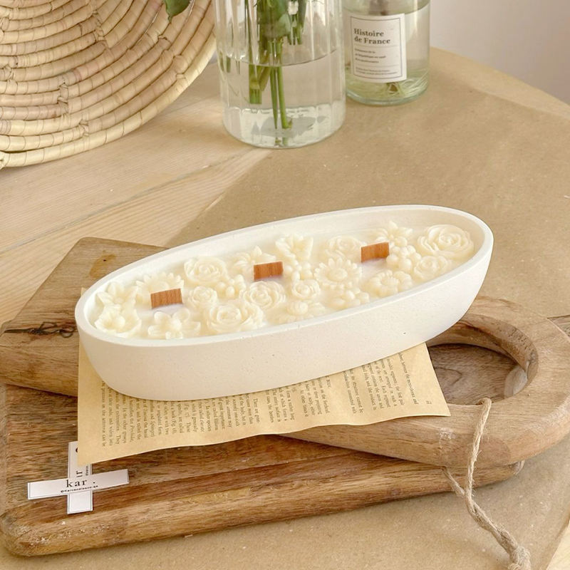 Hot-selling Soy Wax Luxury Delicate Ceramic Candle with Wood Core and Flowers Decorations for Wedding & Events