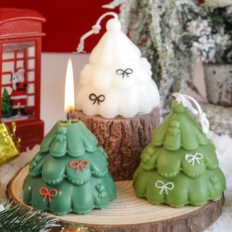 Christmas Scented Soy Wax Delicate Green and White Christmas Candle for Holiday Home Decorate