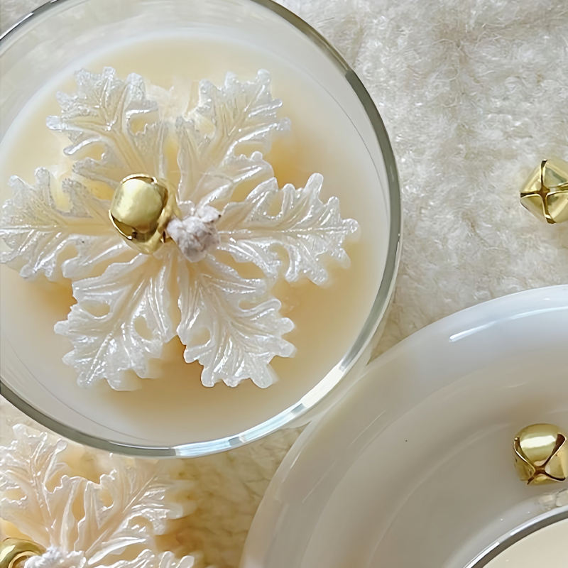 High Quality Fragrant Snowflakes Shape Candle Natural Soy Wax Glass Candle Long Lasting for Wedding Party Decor