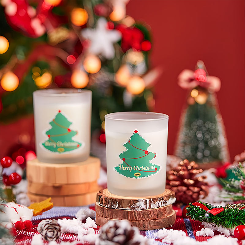 Luxury Handmade Christmas Candle Eco Friendly Soy Wax Scented Candle for Christmas Dinner Table Centerpiece Candle