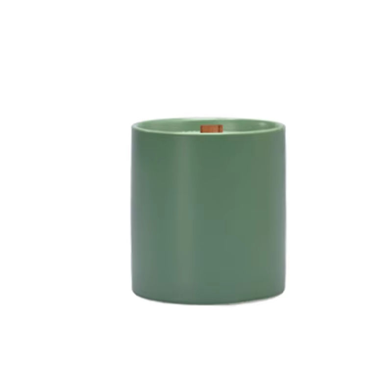 AIKUN Fresh Large Capacity Luxurious Retro Wood Core Aromatic Soy Wax Scent Candles Factory Price Ceramic Jar