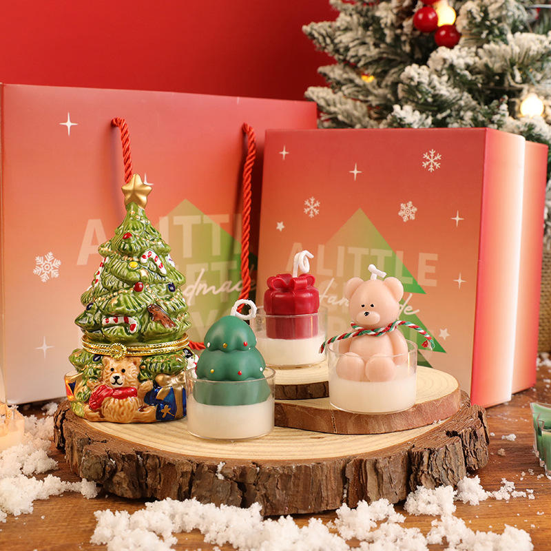 2025 Hot-selling Christmas Present Soy Wax Cute Christmas Tree Candle with Gift Box Packaging