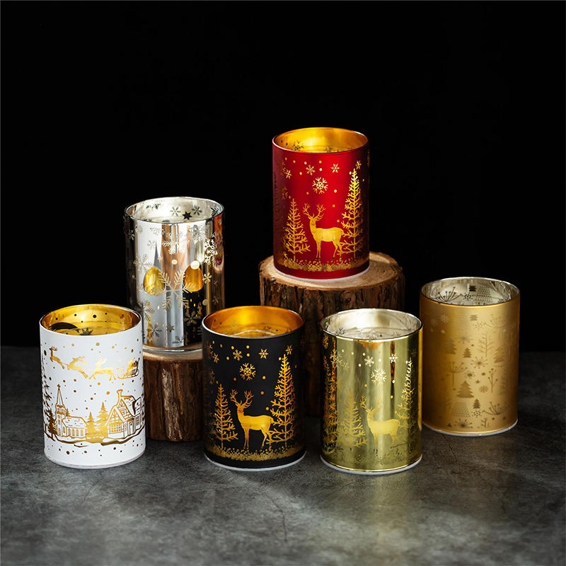 Cute Creative Xmas Atmosphere Decorated Christmas Soy Wax Candles Scented Luxury Gift Set for Xmas Festival With Led Lights