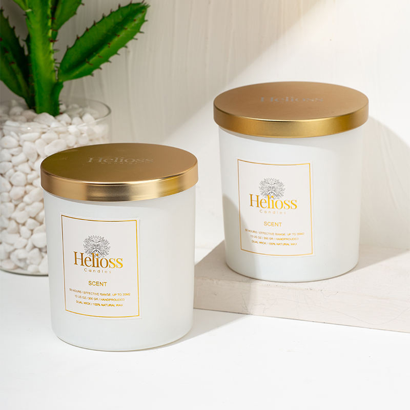 AIKUN Hot Sale Travel and Weddings Smokeless Fragrance Matte White Glass Candle Soy Wax Scented Candle with Gloden Lid