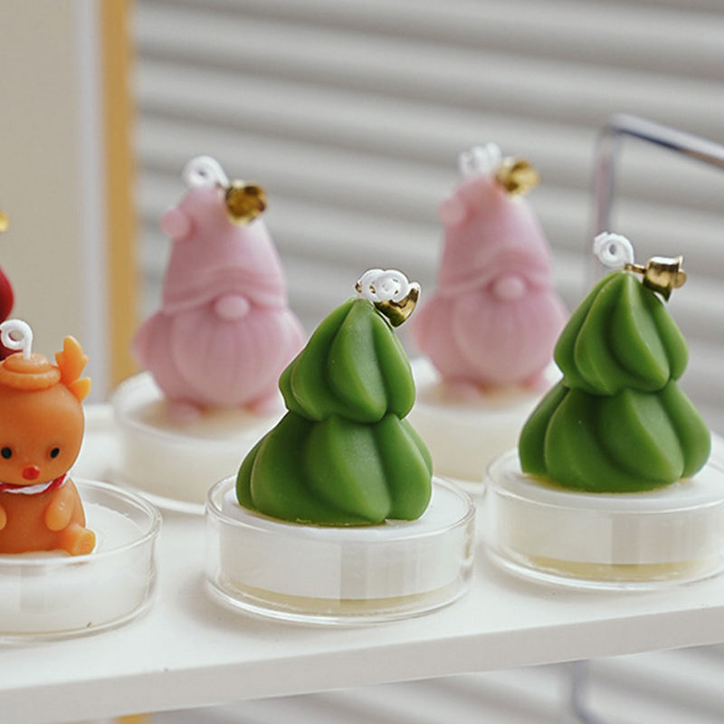 AIKUN Christmas Elements Natural Soy Candles Lasting Aroma Scented Candles With Christmas Tree Santa Cute Bear