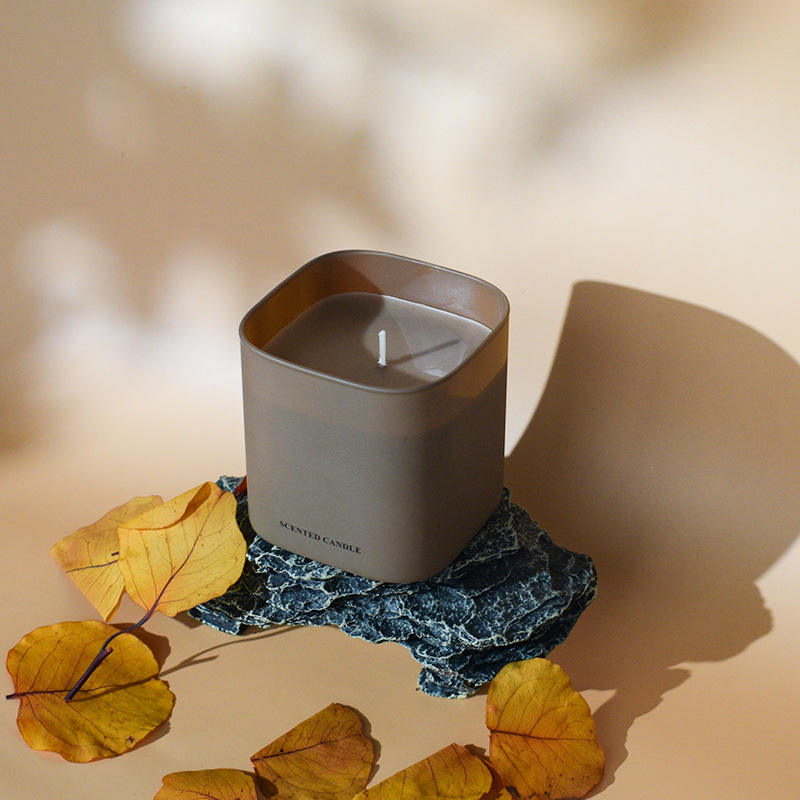 AIKUN Minimalist Black Brown Square Glass Cup Customizable Logo Scented Candles to Relieve Stress Aromatherapy Candles