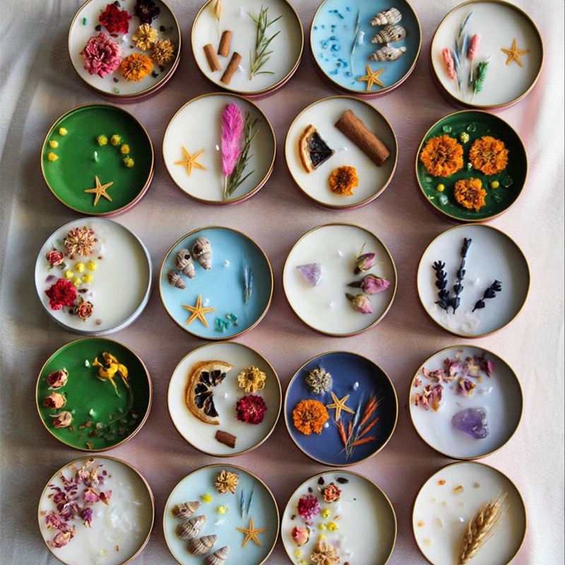 AIKUN New Arrival High Concentration Fragrance Aroma Candle Christmas Tin Jar Soy Wax Scented Candles in Reusable Glass