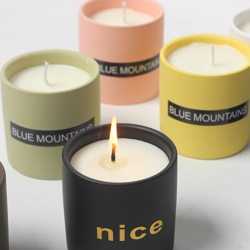 AIKUN Candles Scented Luxury Soy Wax Custom Logo Ceramic Multicolor Jar Private Label Custom Aroma Scented Candle for Gift