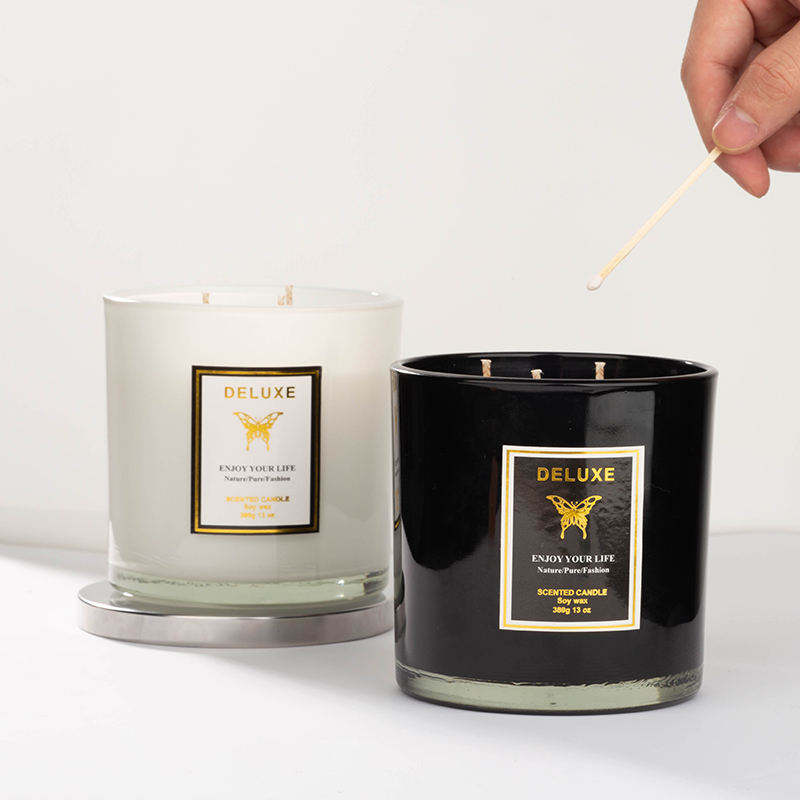 Luxury Private Label Aromatherapy Scented Soy Wax Candles Wedding Favor Three Wick Fragrance Candle With Glass Jar