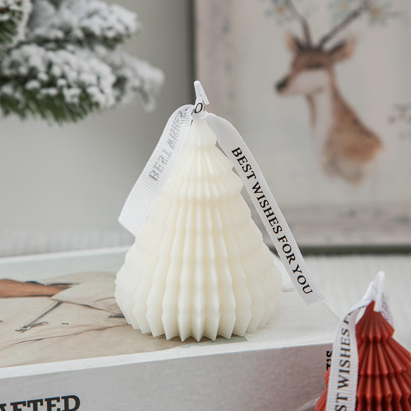AIKUN Wholesale Creative Gift Aromatherapy Candles Christmas Tree Shape Green White Red Decoration Soy Wax Scented Candle