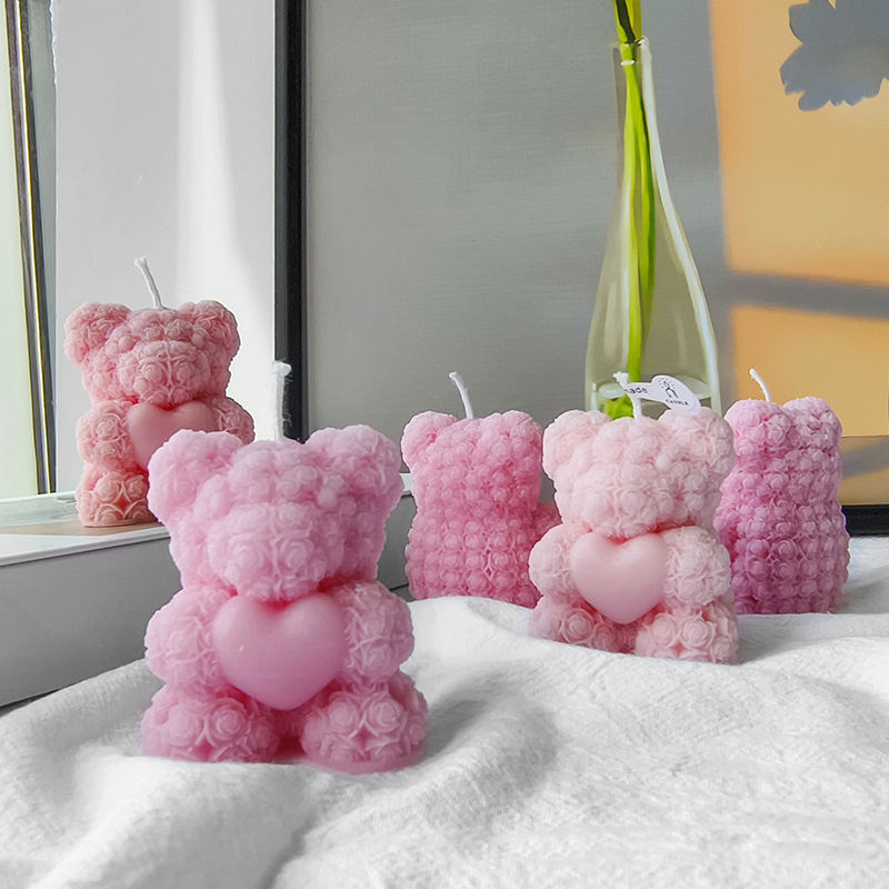 AIKUN Luxury Handmade Teddy Bear Rose Candles Custom Valentine\'s Day Gift Scented Soy Wax with Elegant Design