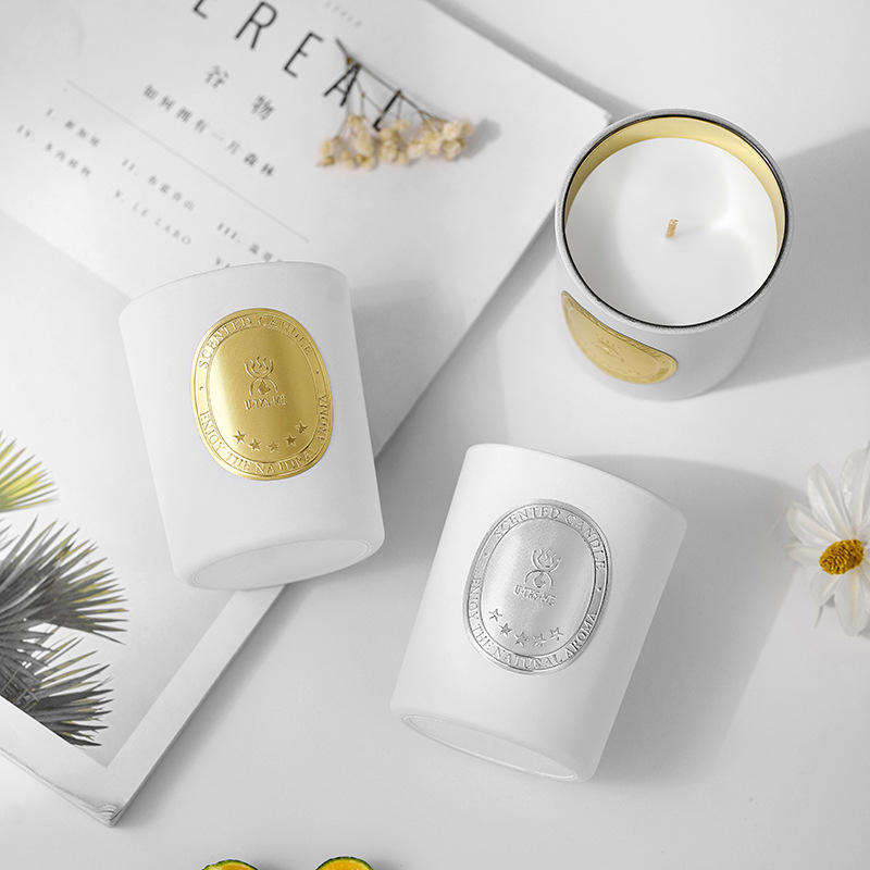AIKUN Custom Logo Paper Box Packing Christmas Soy Wax Candle Electroplate Glass Golden Jars Scented Candles