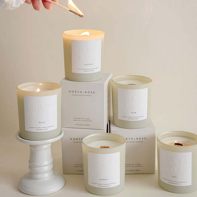 AIKUN Custom Luxury White Glass Candle Soy Wax Elegant Scented Candles Wholesale High Quality Glass Candles for Home Decor