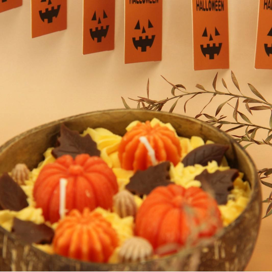 AIKUN Halloween Pumpkin Maple Leaf Aromatherapy Soy Wax Candle Lasting Festive Atmosphere Coconut Scented Candles