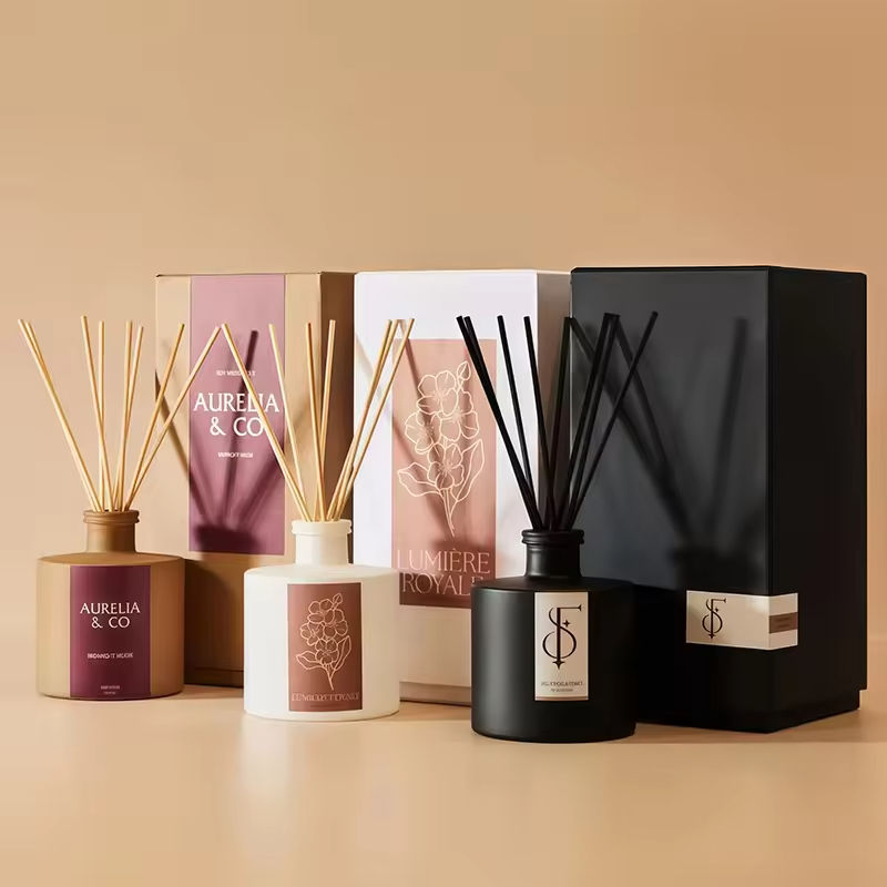 AIKUN Custom Perfume Gift Set Scented Candle Glass Jar Soybean Wax Candle Reed Diffuser for Living Room Hotel