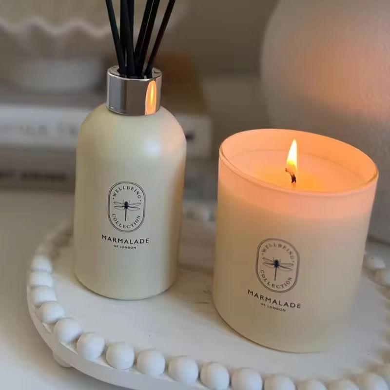 AIKUN Customized Luxury Handmade Glass Candle Jar Durable Reed Diffusers Decorative Scented Candle for Living Room