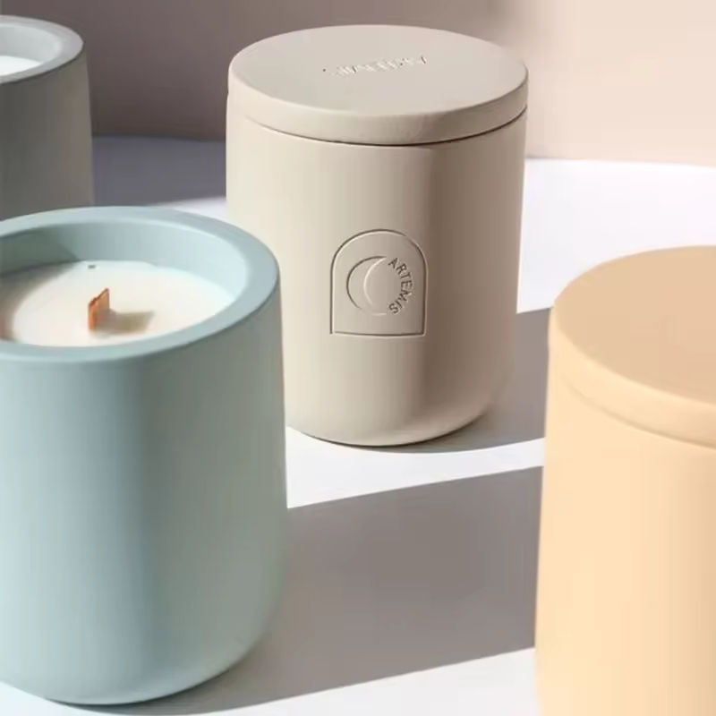 AIKUN Wholesale Customized Vanilla Fragrance Scented Candles Set Soy Candles Luxury Scented Decorative Candles for Living Room