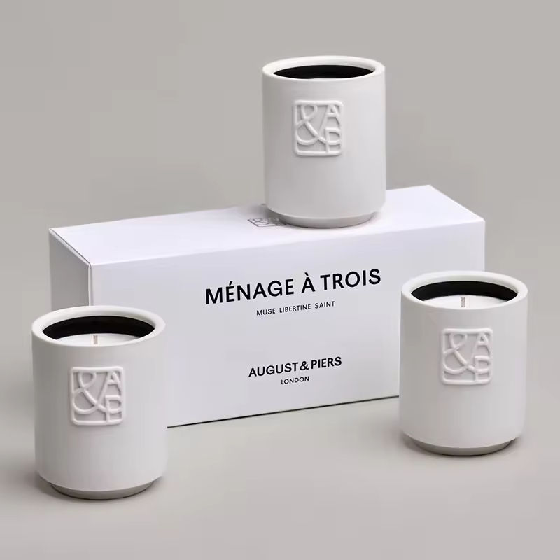 AIKUN Hot Selling Fragrance Candle Ceramic Jar Private Label Logo Candles Elegant Luxury Embossed Natural Soy Wax Scented Candle