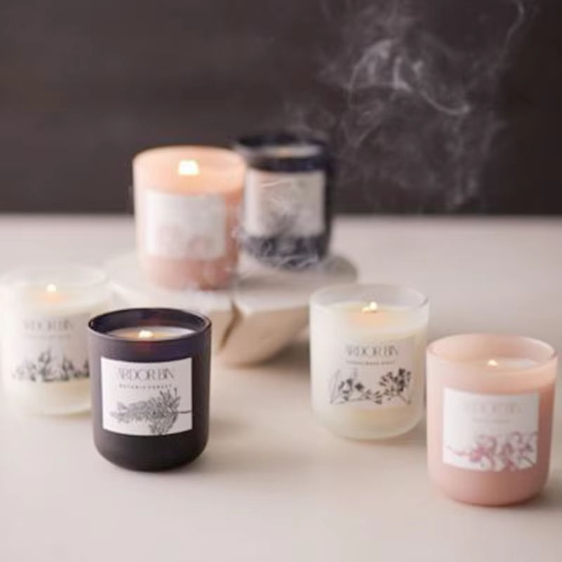 AIKUN Custom Box Long Lasting Glass Fragrance Aroma Scented Candle Spa Office Use Scented Candle